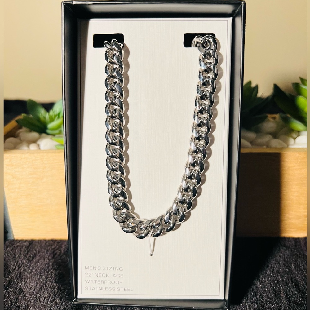 Cuban Necklace 22” Stainless Steel NWT
